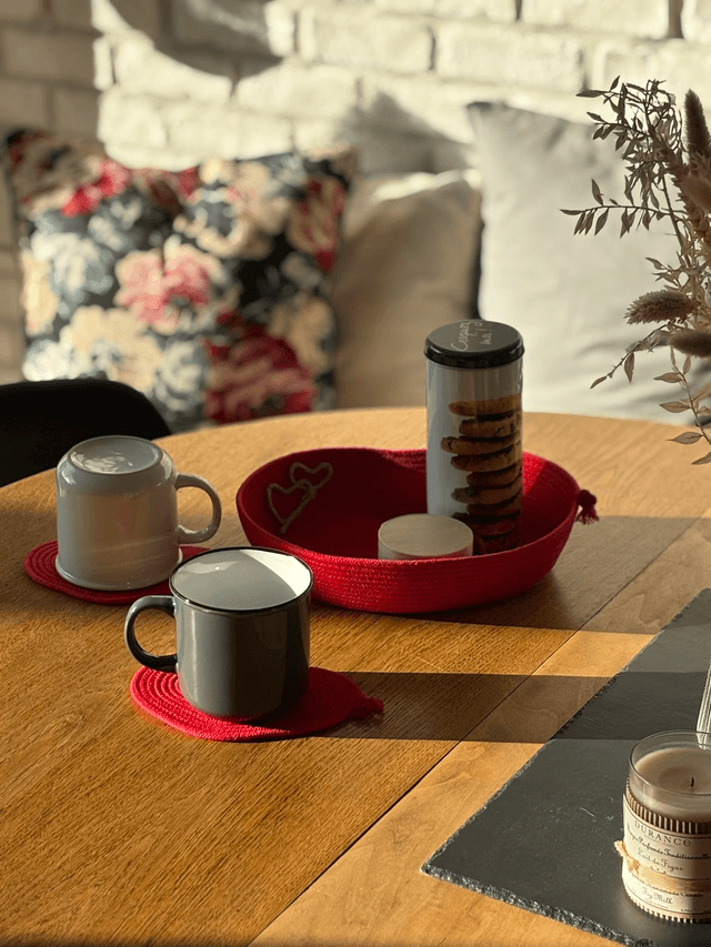 Panier décoratif "Coeur" et ses dessous de tasse 