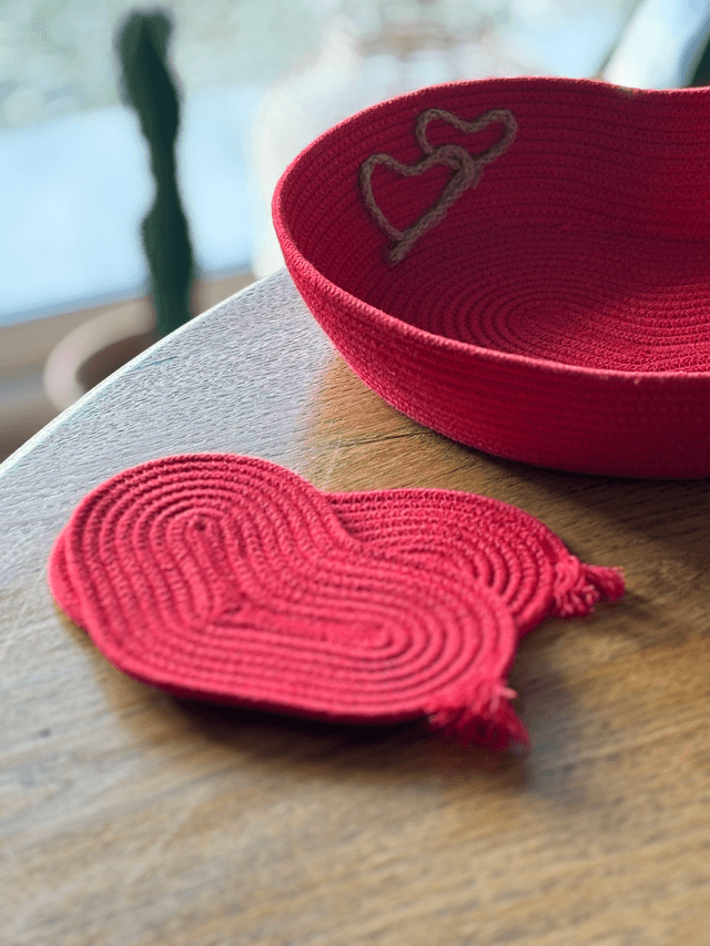 Panier décoratif "Coeur" et ses dessous de tasse 